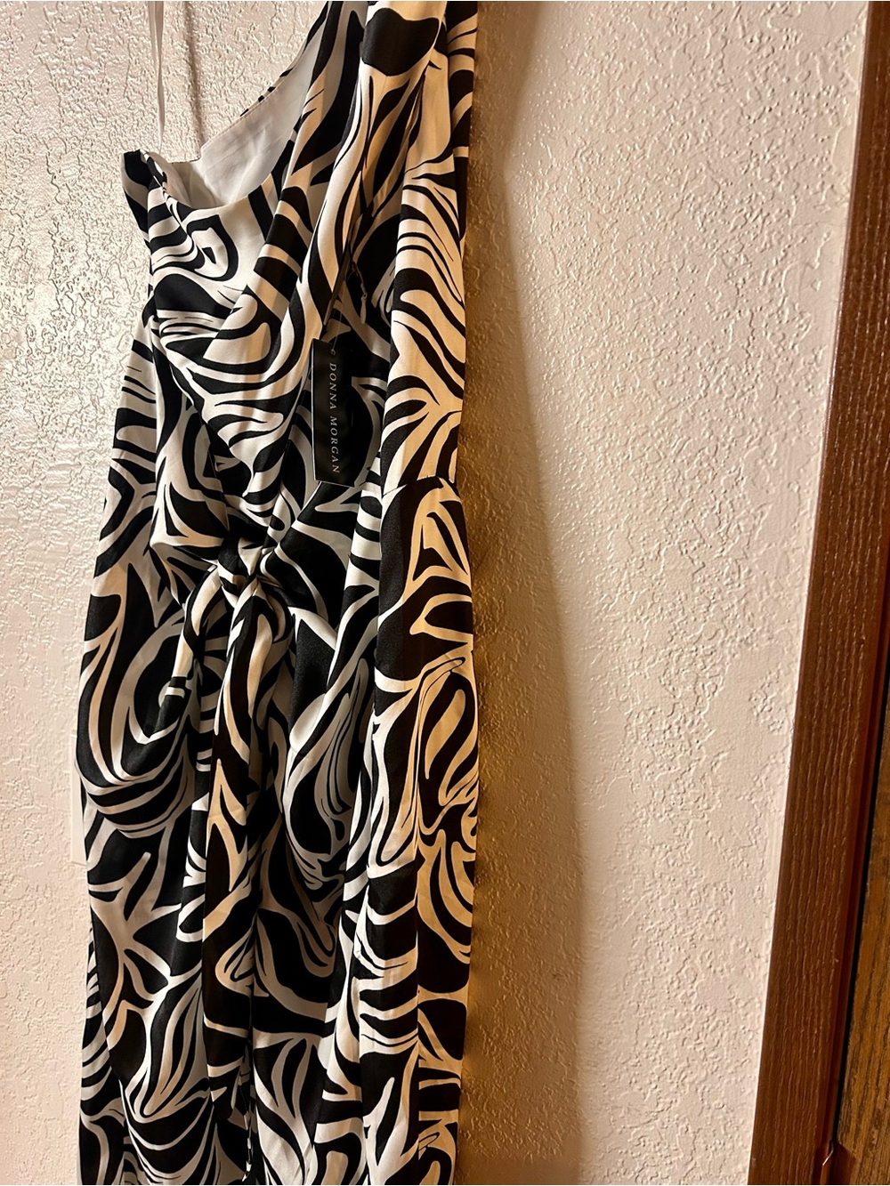 NWT Donna Morgan Midi Dress🤍🖤 - Picture 7 of 13